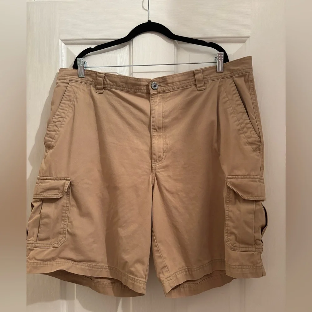 Men’s Columbia Omni-Shade cargo shorts - 42 (XL)
